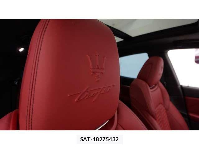 Maserati LEVANTE 2022-10 8457858-14