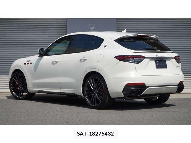 Maserati LEVANTE 2022-10 8457858-2