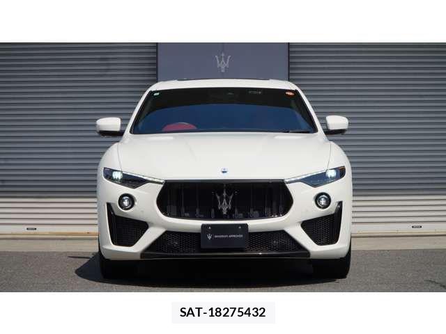 Maserati LEVANTE 2022-10 8457858-5