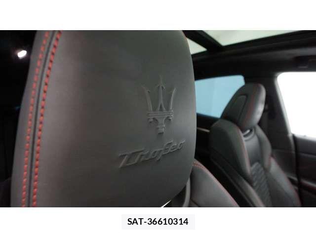 Maserati LEVANTE 2021-07 8457859-14