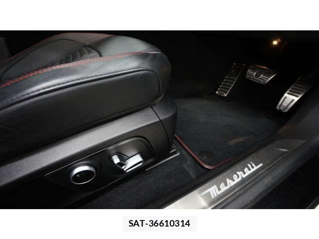 Maserati LEVANTE 2021-07 8457859-17