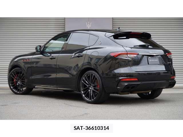 Maserati LEVANTE 2021-07 8457859-2