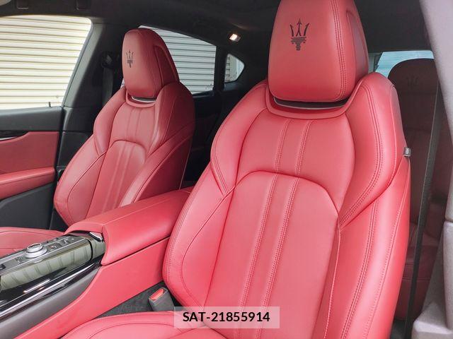Maserati LEVANTE 2017-03 8830091-9