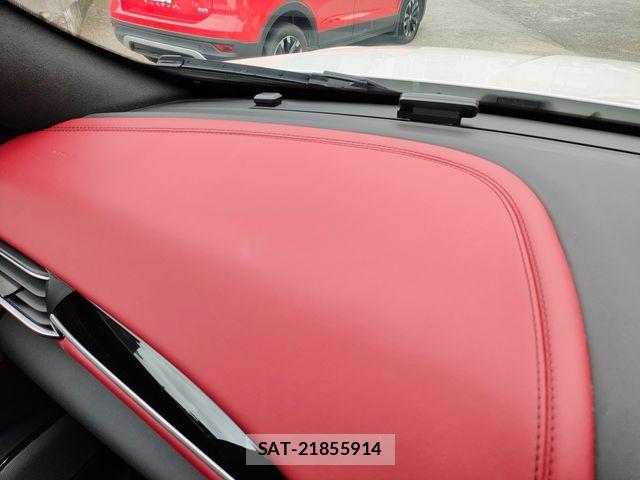 Maserati LEVANTE 2017-03 8830091-15