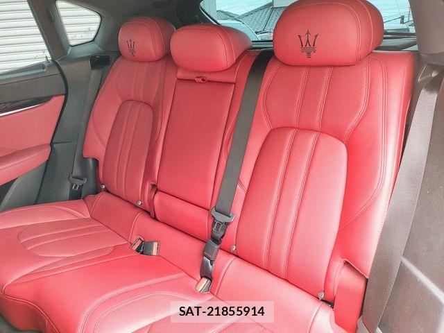 Maserati LEVANTE 2017-03 8830091-17