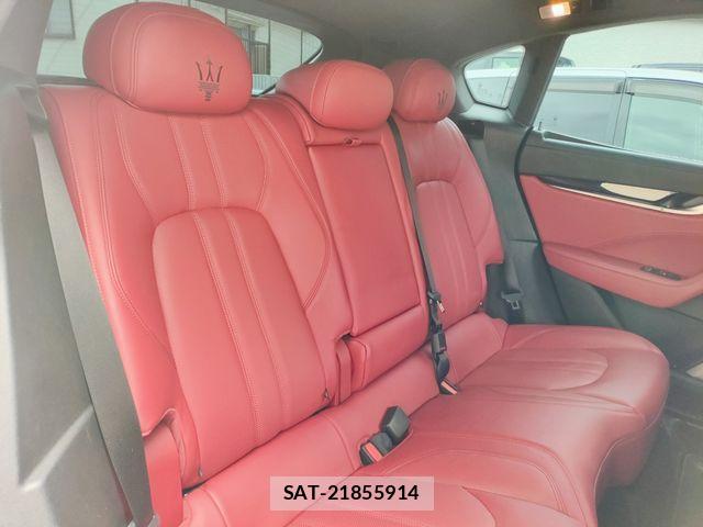 Maserati LEVANTE 2017-03 8830091-20