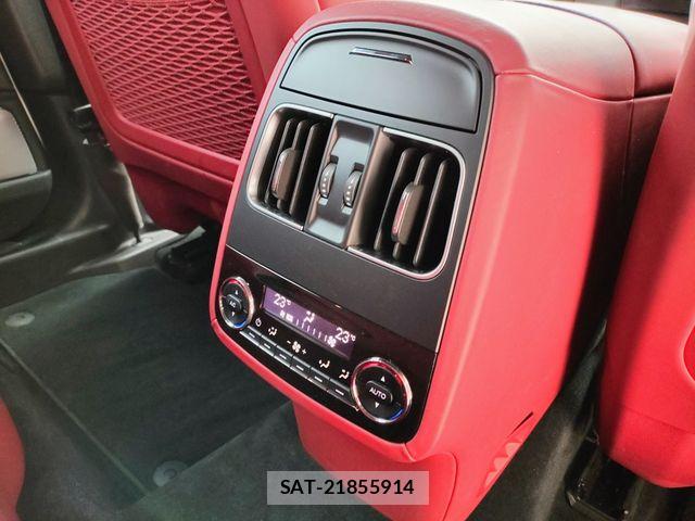 Maserati LEVANTE 2017-03 8830091-21