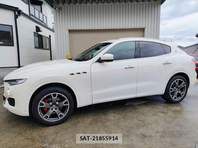 Maserati LEVANTE 2017-03 8830091-22