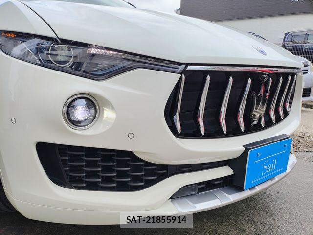 Maserati LEVANTE 2017-03 8830091-23