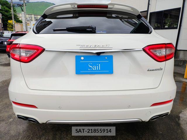 Maserati LEVANTE 2017-03 8830091-25