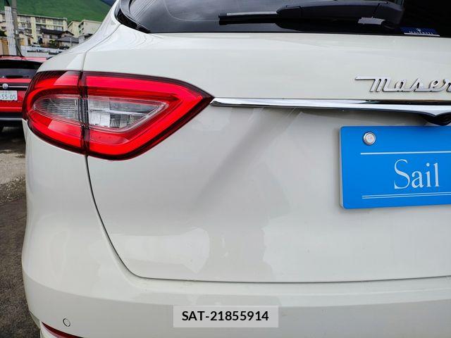 Maserati LEVANTE 2017-03 8830091-26