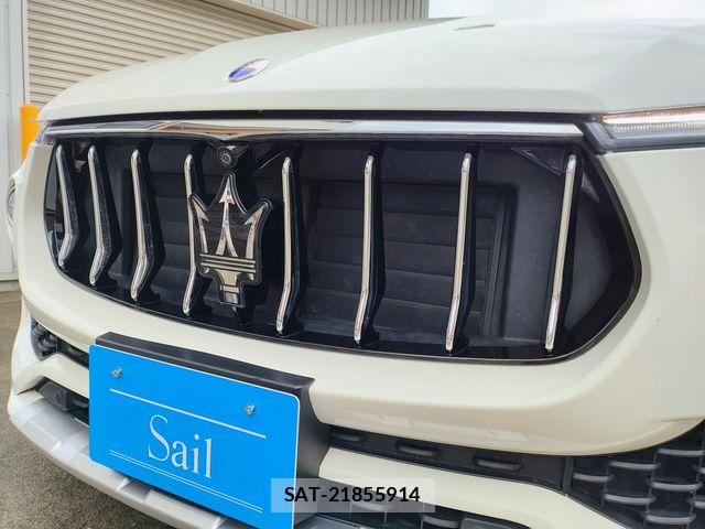 Maserati LEVANTE 2017-03 8830091-29