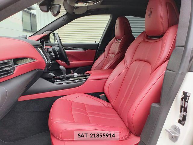 Maserati LEVANTE 2017-03 8830091-8
