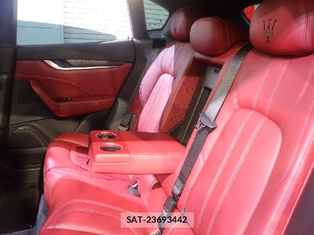 Maserati LEVANTE 2019-09 8849673-29