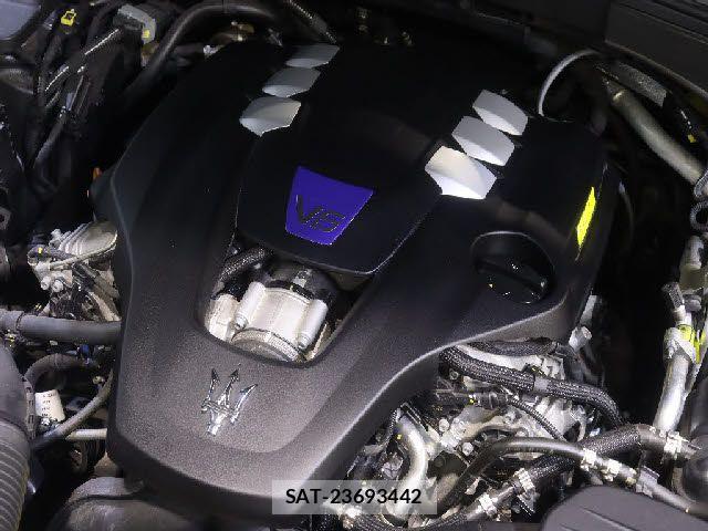 Maserati LEVANTE 2019-09 8849673-5