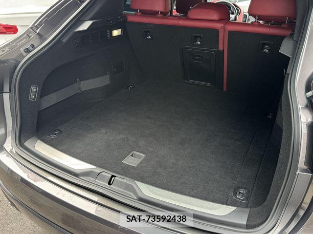 Maserati LEVANTE 2016-11 8849677-21