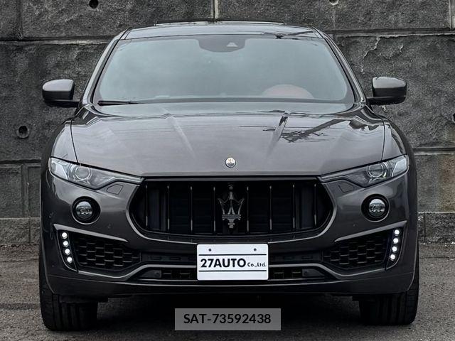 Maserati LEVANTE 2016-11 8849677-2