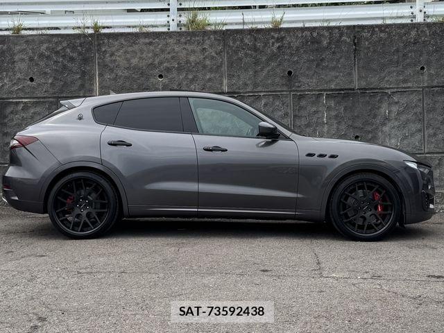Maserati LEVANTE 2016-11 8849677-6