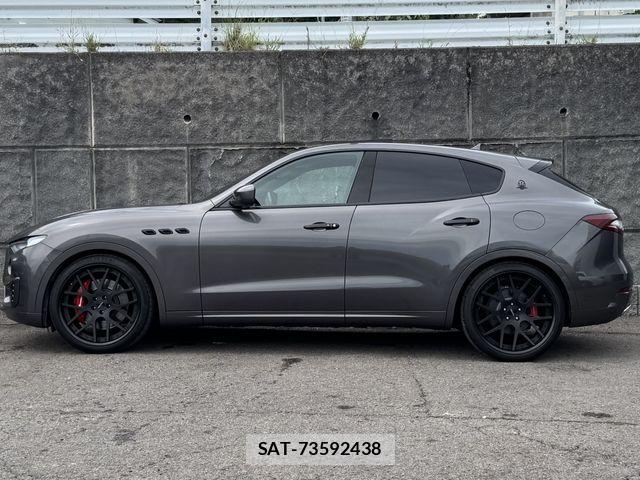 Maserati LEVANTE 2016-11 8849677-7