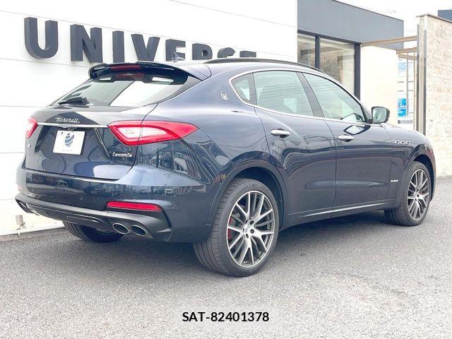 Maserati LEVANTE 2019-04 8849676-17