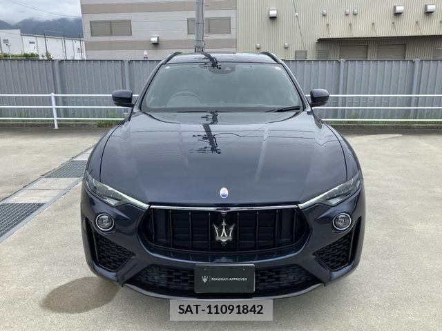 Maserati LEVANTE 2021-12 8883873-3