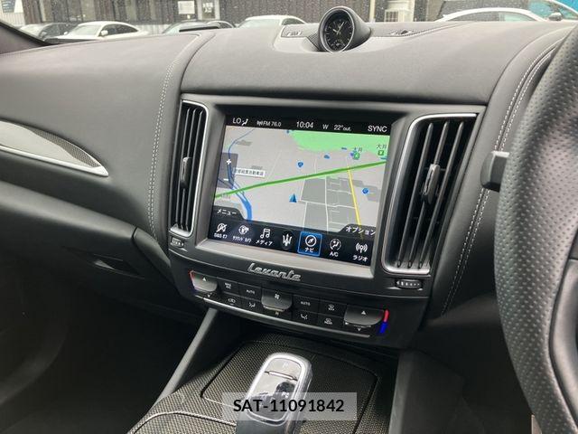 Maserati LEVANTE 2021-12 8883873-8