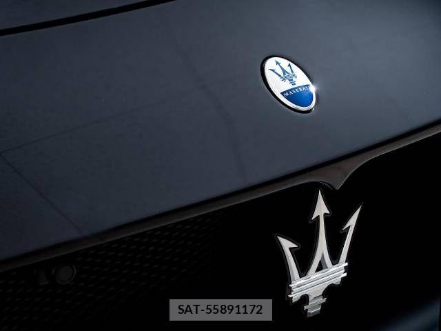 Maserati MC20 2023-02 1182375-18