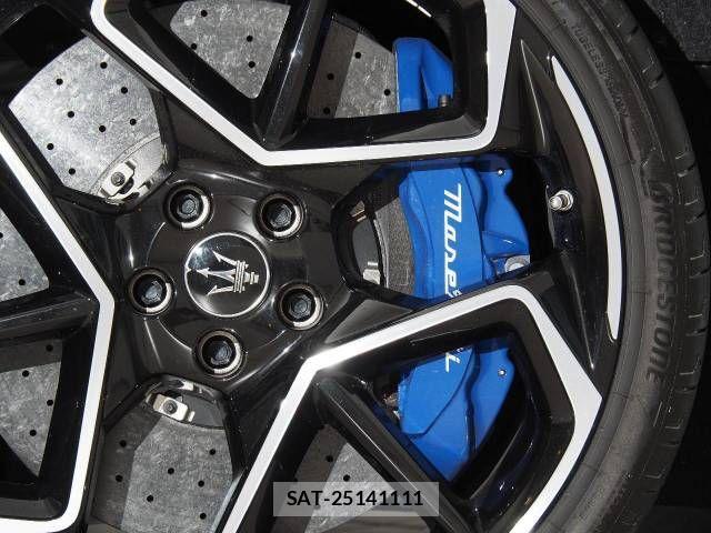 Maserati MC20 2022-04 1182367-17