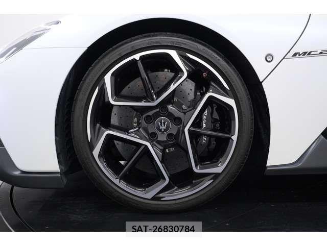 Maserati MC20 2022-12 6995341-4
