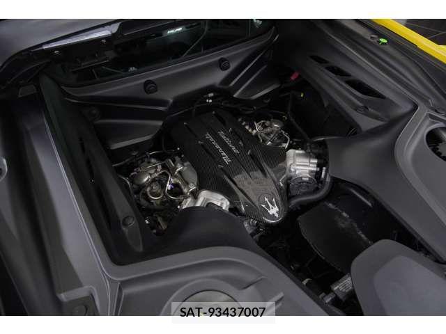 Maserati MC20 2022-03 7509100-5