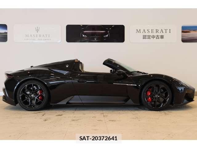 Maserati MC20 2023-08 7725299-10