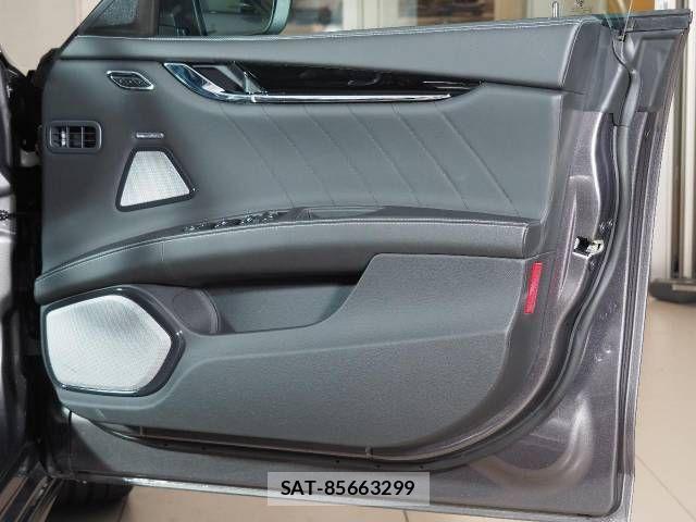 Maserati QUATTROPORTE 2022-12 1182379-9