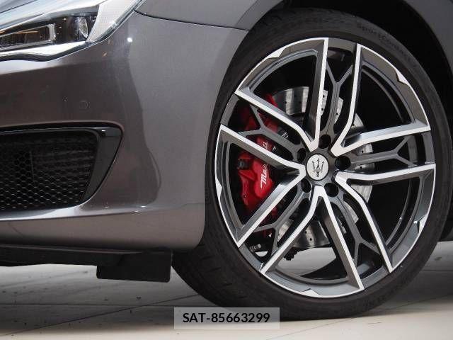 Maserati QUATTROPORTE 2022-12 1182379-3