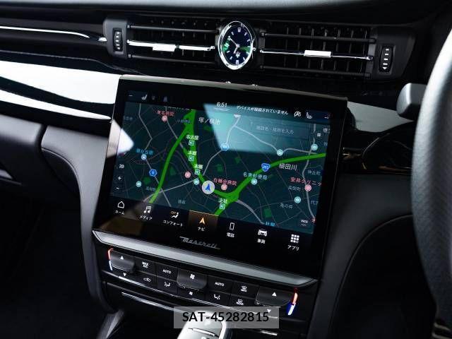 Maserati QUATTROPORTE 2021-11 1182377-18