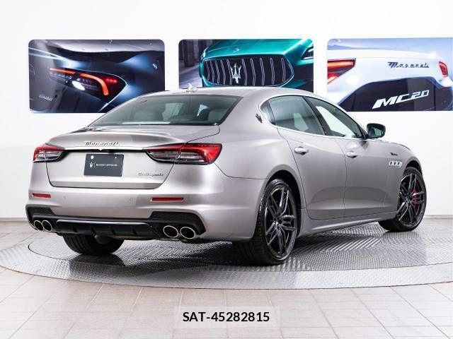 Maserati QUATTROPORTE 2021-11 1182377-3