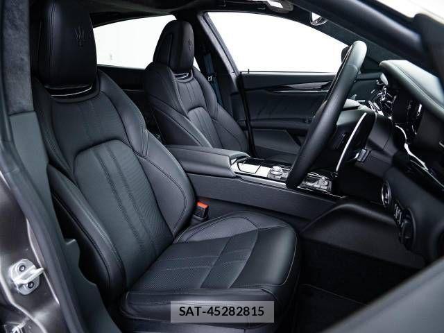 Maserati QUATTROPORTE 2021-11 1182377-8