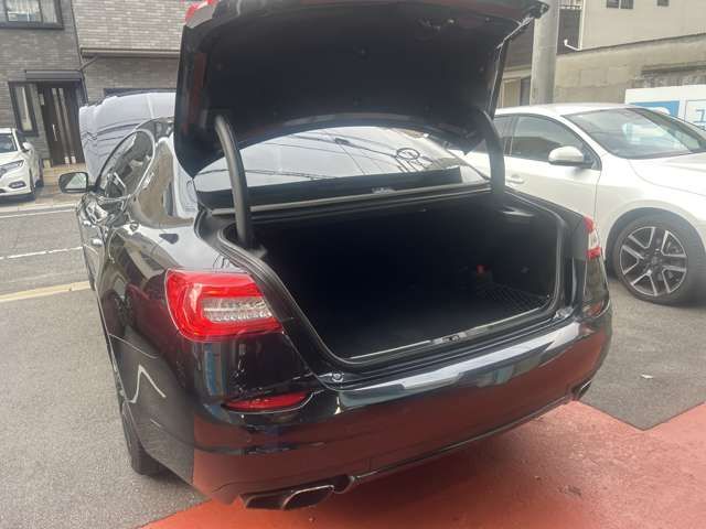 Maserati QUATTROPORTE 2014-11 1546657-9