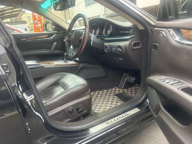 Maserati QUATTROPORTE 2014-11 1546657-15