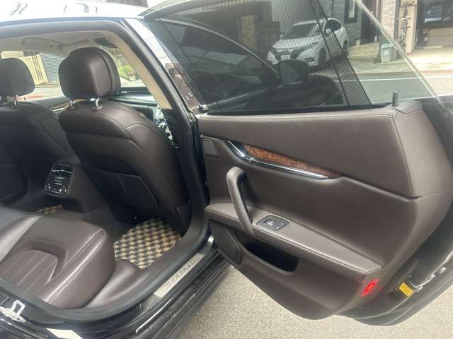 Maserati QUATTROPORTE 2014-11 1546657-18