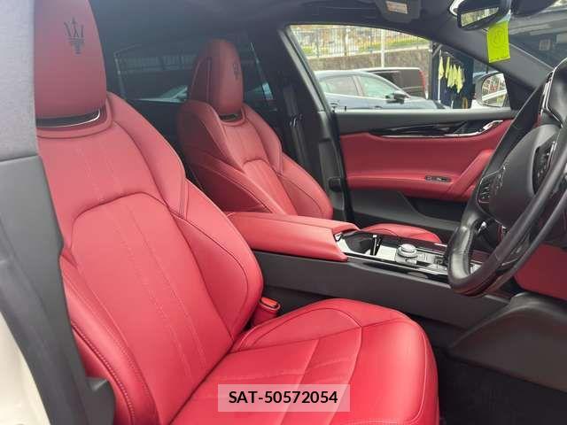 Maserati QUATTROPORTE 2024-08 4639708-1
