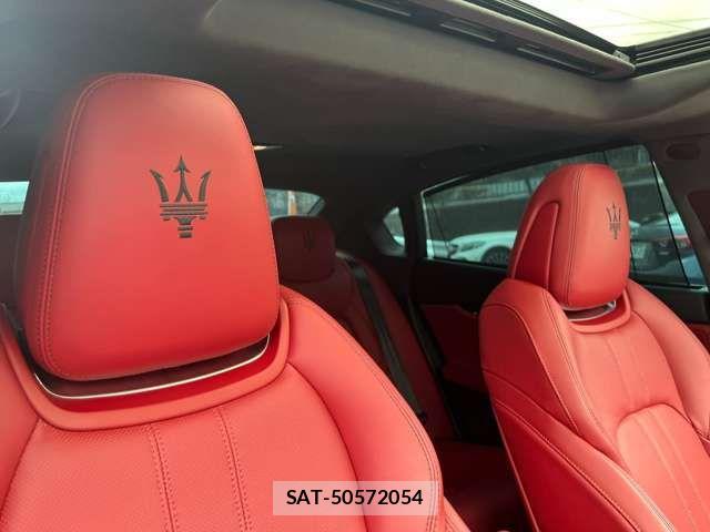 Maserati QUATTROPORTE 2024-08 4639708-2