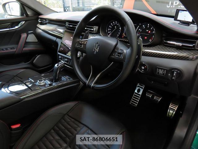Maserati QUATTROPORTE 2023-06 6499800-16