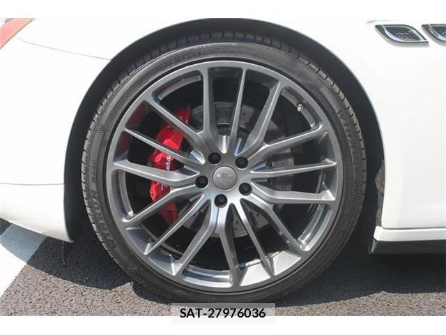 Maserati QUATTROPORTE 2014-12 6907978-18
