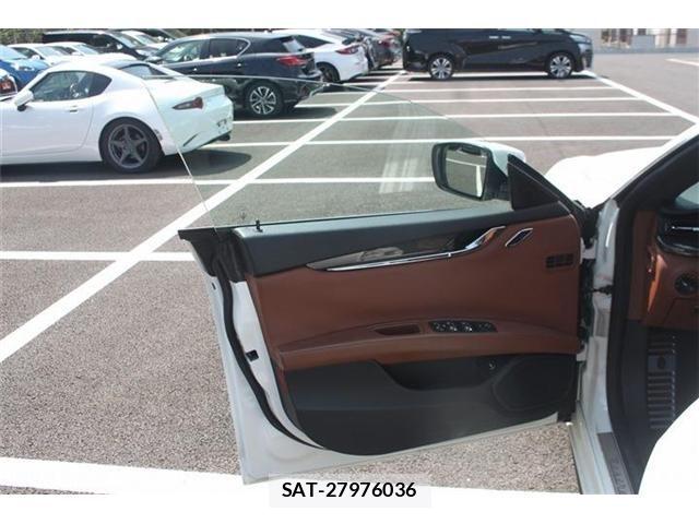 Maserati QUATTROPORTE 2014-12 6907978-25