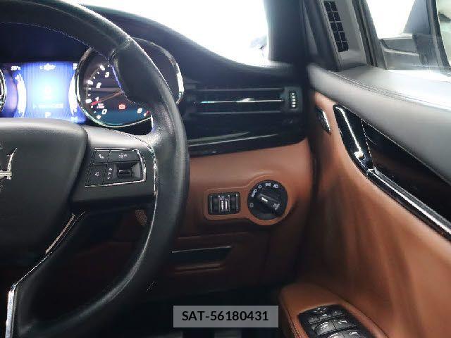Maserati QUATTROPORTE 2016-06 7059367-25
