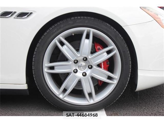 Maserati QUATTROPORTE 2015-04 7059371-12