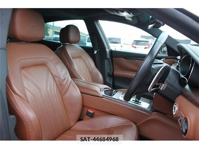 Maserati QUATTROPORTE 2015-04 7059371-13