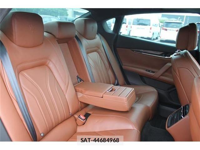 Maserati QUATTROPORTE 2015-04 7059371-14