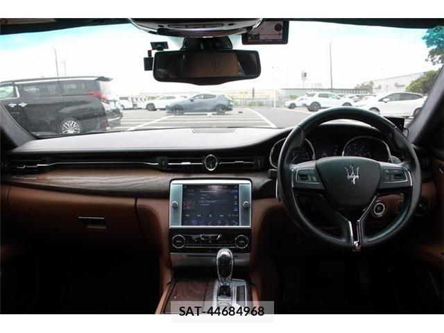 Maserati QUATTROPORTE 2015-04 7059371-16