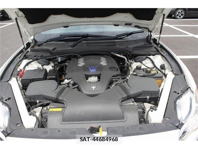 Maserati QUATTROPORTE 2015-04 7059371-18
